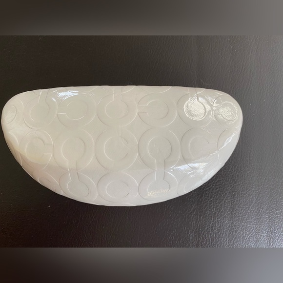 Coach - Clamshell Sunglass Case - Picture 3 of 5